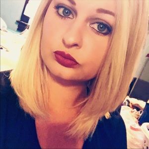 Meet your Posher, Ashleigh